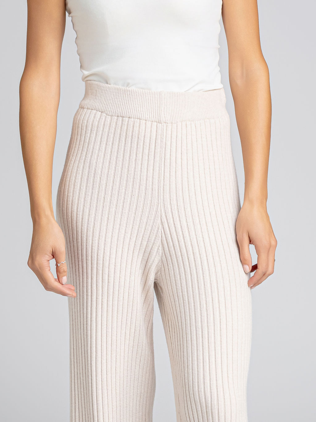 PANTALÓN ACANALADO