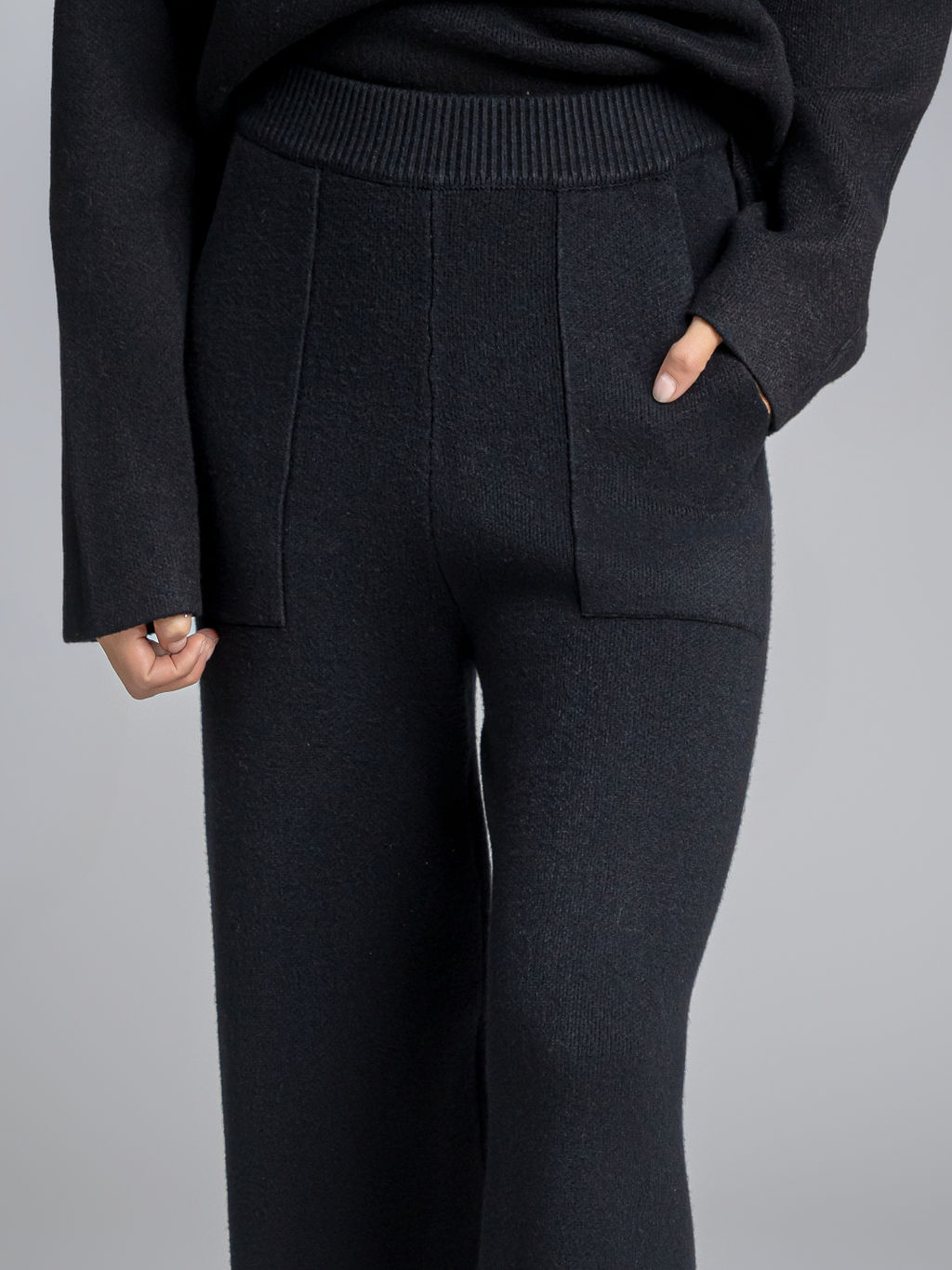 PANTALÓN TEJIDO