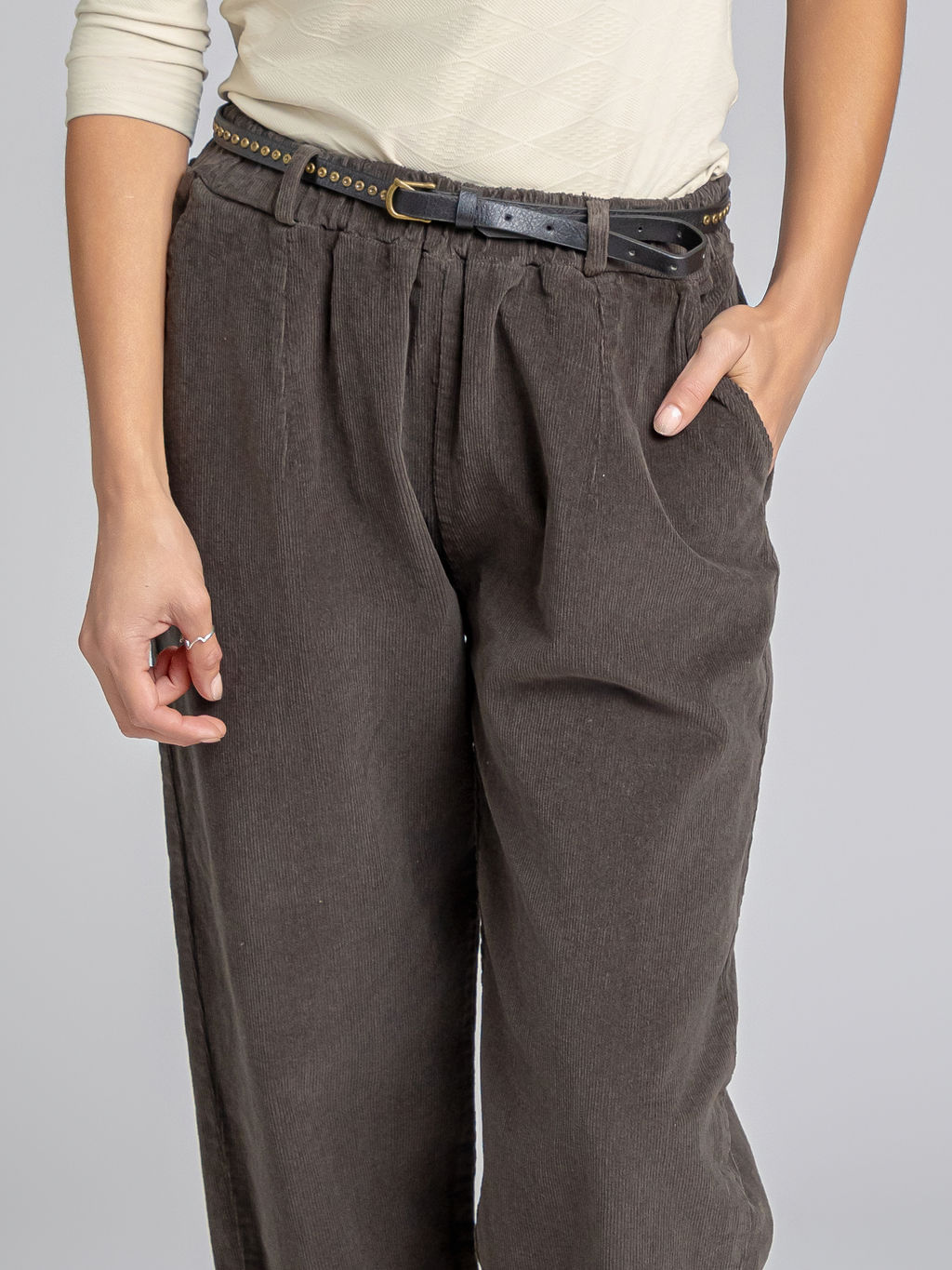 PANTALÓN KUNIS